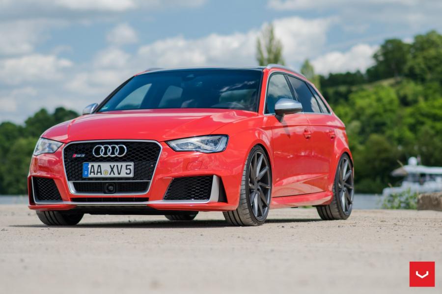  Audi RS3 Sportback on Vossen Wheels (CVT) 2017 года  (фото 1 из 25)
